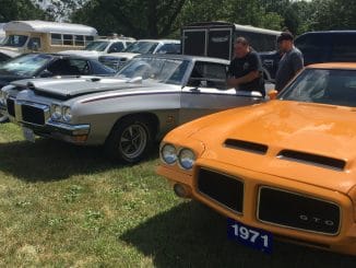 1971 Pontiac GTO Judge and its lesser-known sibling, The Jury.
